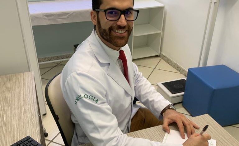 ABRIL LILÁS: CÂNCER DE TESTÍCULO TEM MAIS DE 95% DE CHANCE DE CURA SE DESCOBERTO NO INÍCIO