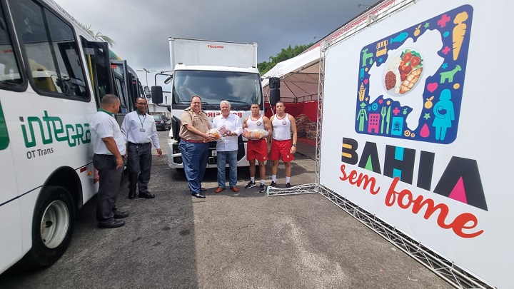 Bahia Sem Fome recebe doações de toneladas de alimentos em Salvador