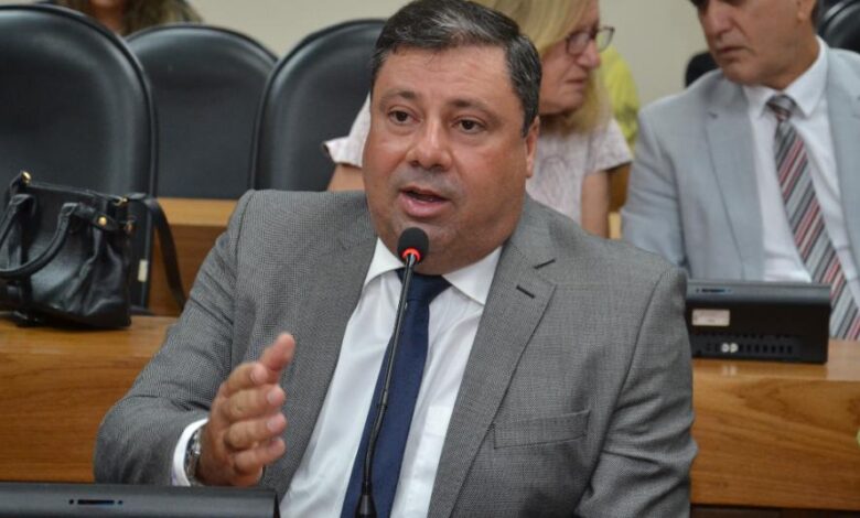 Deputado Penalva indica ao governador Jerônimo extensão do metrô até Camaçari