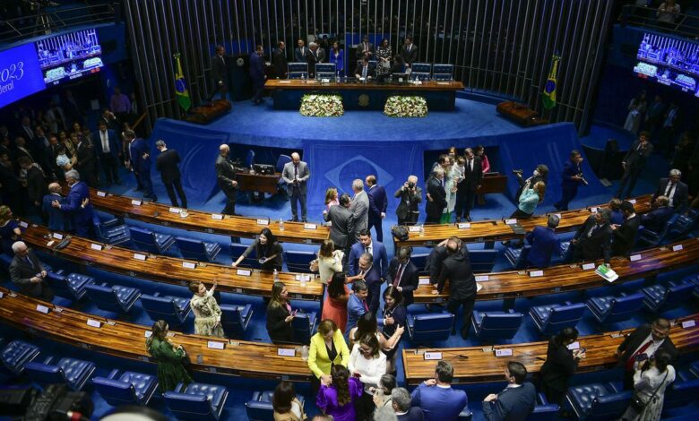 Em meio a expectativa sobre CPI, Congresso se reúne na quarta