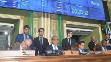 Falta de acordo adia votação de projetos