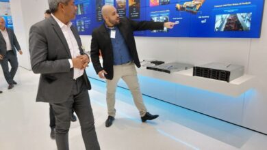 Jerônimo conhece conjunto de soluções para cidades digitais, em visita a empresa na China neste sábado (8)
