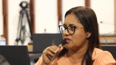 Kátia Oliveira comemora sanção de lei que obriga funcionamento das DEAMs por 24horas e pede aumento do efetivo policial