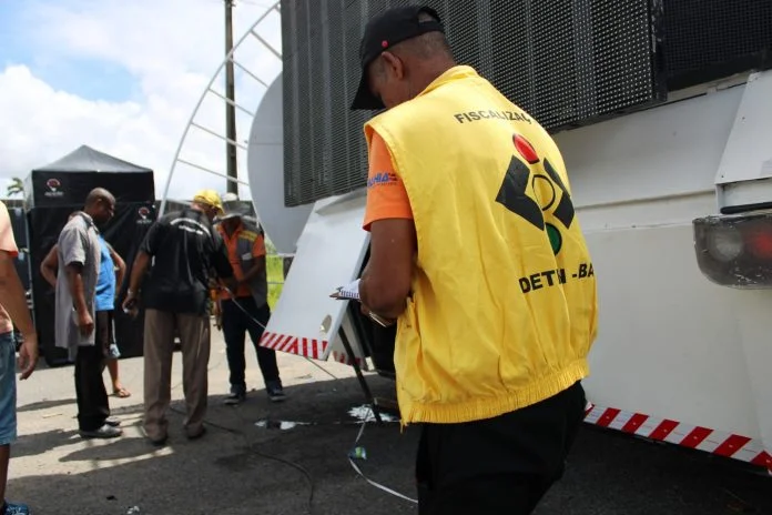 MICARETA DE FEIRA: DETRAN-BA INICIA VISTORIA DE TRIOS E CARROS DE APOIO