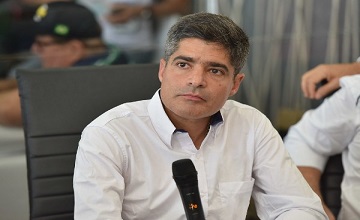 NETO CRITICA GOVERNO JERÔNIMO NAS REDES SOCIAIS SOBRE O TCA