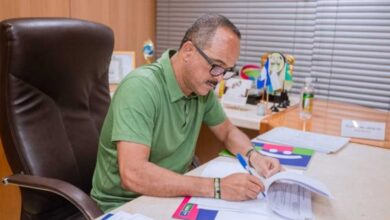 Prefeito Elinaldo Araújo sanciona lei que define valor de indenização para barraqueiros da Costa de Camaçari