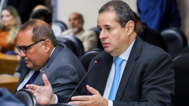 Projeto de Nelson Leal visa distribuição gratuita de medicamentos para pessoas com TDAH e autismo na Bahia