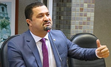 SECRETÁRIO É ACIONADO PELO MP-BA POR "DANO AO ERÁRIO"; VEJA