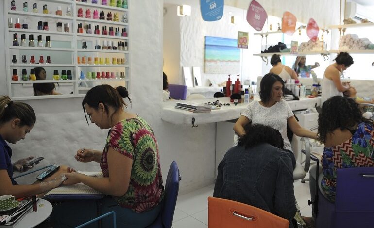 SETOR DE SERVIÇOS CRESCE 1,1% EM FEVEREIRO ANTE JANEIRO, BEM ACIMA DAS PROJEÇÕES, DIZ IBGE