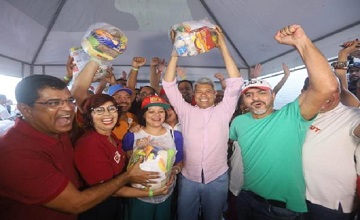 CELEBRAÇÃO DO DIA DO TRABALHO ARRECADA ALIMENTOS PARA O PROGRAMA BAHIA SEM FOME