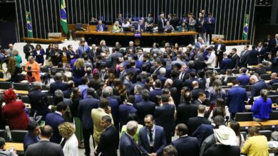 Câmara suspende trechos de decretos de Lula sobre saneamento