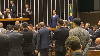 Cassado pelo TSE, Deltan Dallagnol fala na tribuna da Câmara dos Deputados e ataca Lula
