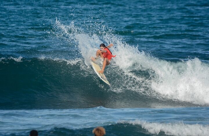 Fabrício Bulhões vence o Tivoli Triple Crown e é supercampeão de surfe na Bahia
