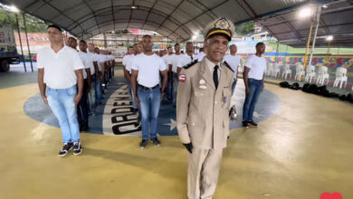 Isidório faz apelo inusitado para “aprovados 2012 da PM” e governador responde