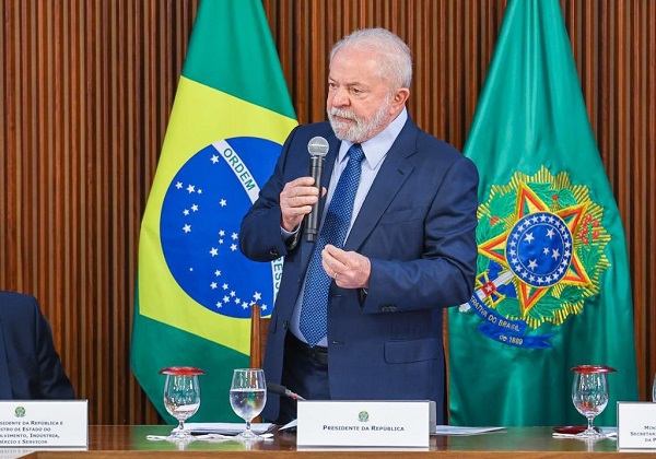 LULA CONVIDA NOVO PRESIDENTE DO PARAGUAI PARA O BRASIL
