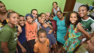 Prefeitura entrega mais 100 casas reformadas pelo Morar Melhor na Fazenda Grande I