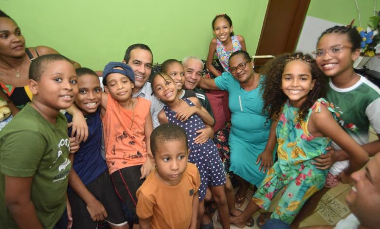 Prefeitura entrega mais 100 casas reformadas pelo Morar Melhor na Fazenda Grande I