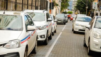 Prefeitura sanciona lei que amplia idade máxima de veículos de táxi, mototáxi e transporte por aplicativo