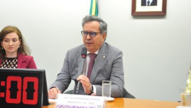 Presidente da Comissão de Desenvolvimento Econômico da Câmara considera "positiva" mudança na política de preços da Petrobras