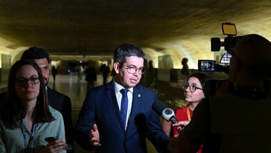 SANEAMENTO BÁSICO: LÍDERES GOVERNISTAS DEBATEM DECRETOS COM MINISTROS