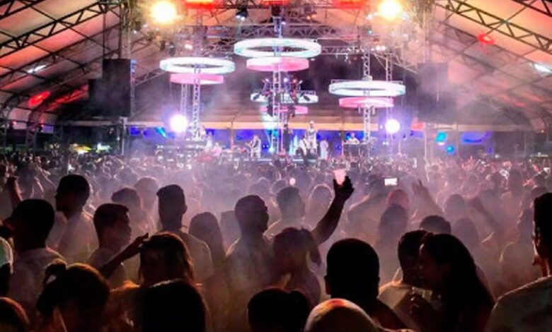 Sancionada lei que beneficia companhias aéreas e setor de eventos