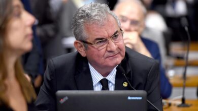 Senador Coronel passa bem e se recupera em casa da Covid