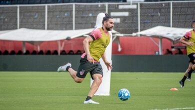 Time rubro-negro se prepara para enfrentar o CRB com treino intenso e desfalque de Zé Hugo