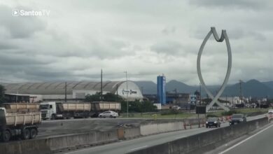Veja como foi a chegada do Santos a Salvador para jogo decisivo
