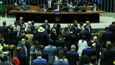 Deputados aprovam MP que reorganiza ministérios do governo Lula