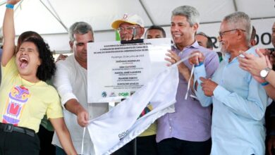 Em Paratinga, Jerônimo entrega obras e participa de programação do Dia Nacional em Defesa do Rio São Francisco