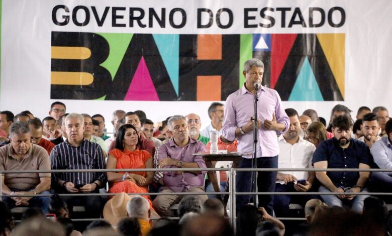 Em Santa Bárbara, Jerônimo inaugura recuperação do Mercado Municipal e autoriza novos investimentos