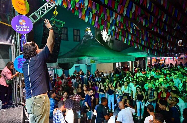 Forró, arrocha e sertanejo marcaram segunda noite do Largo Pedro Arcanjo