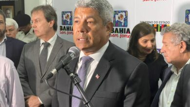 Jerônimo confirma antecipação do salário dos servidores