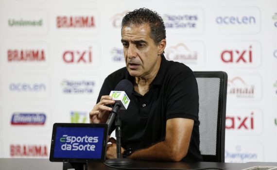 Renato Paiva analisa empate do Bahia e comenta sobre desafios físicos e lesões