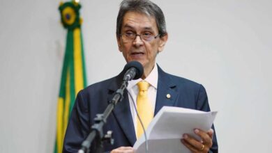 Roberto Jefferson teria desmaiado na cadeia e assessoria aponta traumatismo craniano