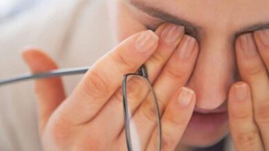 Sente que tem sempre os olhos doloridos? Pode ser um sinal deste problema