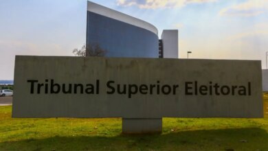 TSE tem placar de 2 a 1 pela inelegibilidade de Bolsonaro