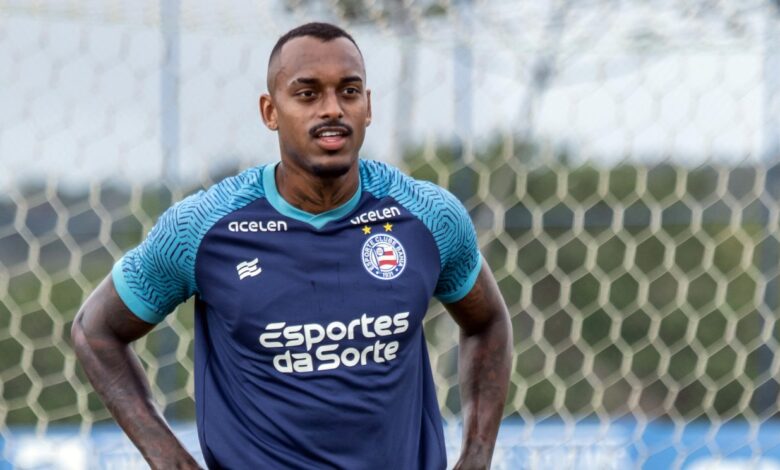 Zagueiro Raul Gustavo volta a treinar no Bahia