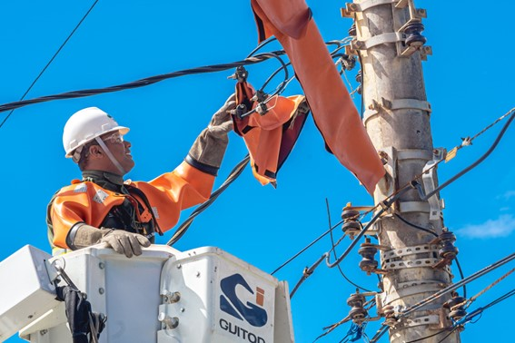 COELBA REGISTRA 1.500 INTERRUPÇÕES DE ENERGIA DEVIDO COLISÕES DE VEÍCULOS EM POSTES NO PRIMEIRO SEMESTRE