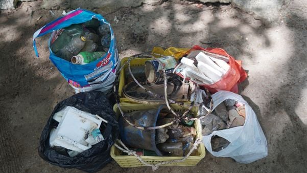ITAPARICA: MAIS DE 200 KG DE LIXO SÃO RETIRADOS DO MAR