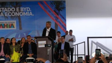 Jerônimo revela isenção de IPVA para carros elétricos