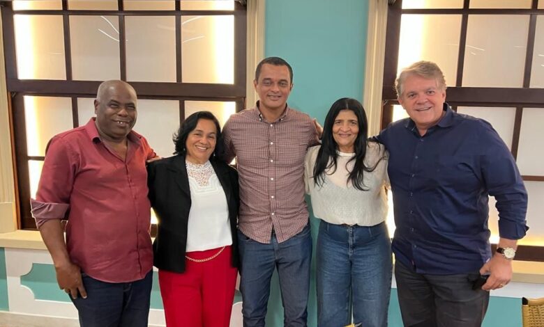 OPOSIÇÃO UNIFICADA DE ITANAGRA SE REÚNE EM SALVADOR PARA DISCUTIR FUTURO DA CIDADE