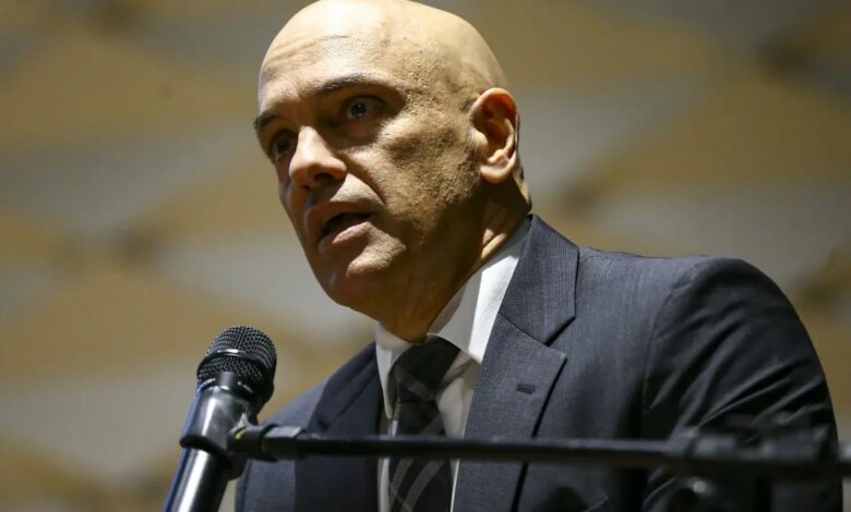 PF identifica pessoas que hostilizaram Alexandre de Moraes na Itália