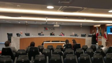 TCE condena ex-prefeitos de Alcobaça e Ituberá a devolverem R$ 245 mil ao erário estadual