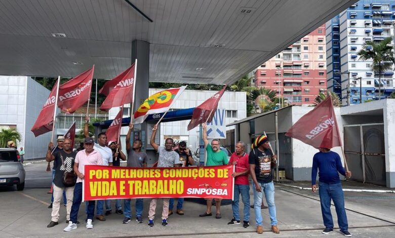 TRABALHADORES DE POSTOS DE COMBUSTÍVEIS REJEITAM PROPOSTA PATRONAL APÓS REUNIÃO