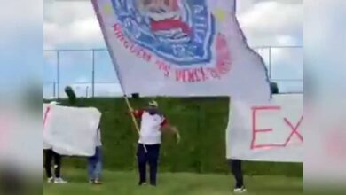 Torcida do Bahia pede a saída de Renato Paiva; confira