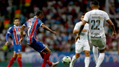 Veja imagens do duelo entre Bahia e Grêmio pela ida das quartas de final da Copa do Brasil