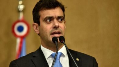 “deveriam fechar e abrir a cancela”