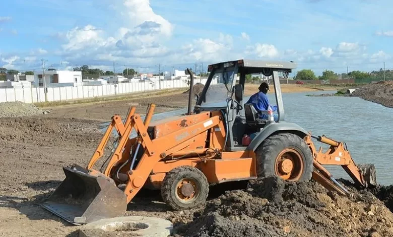 FEIRA DE SANTANA: OBRA ESTIMADA EM R$ 11 MILHÕES ESTÁ ABANDONADA NA CIDADE