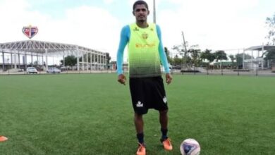 Jogador do Bahia de Feira sofre infarto e morre durante treino; atacante tinha 36 anos